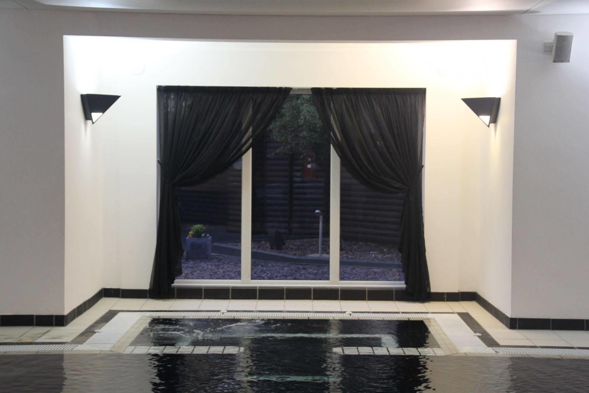Fairlawns, Hotel And Spa Walsall Exterior photo